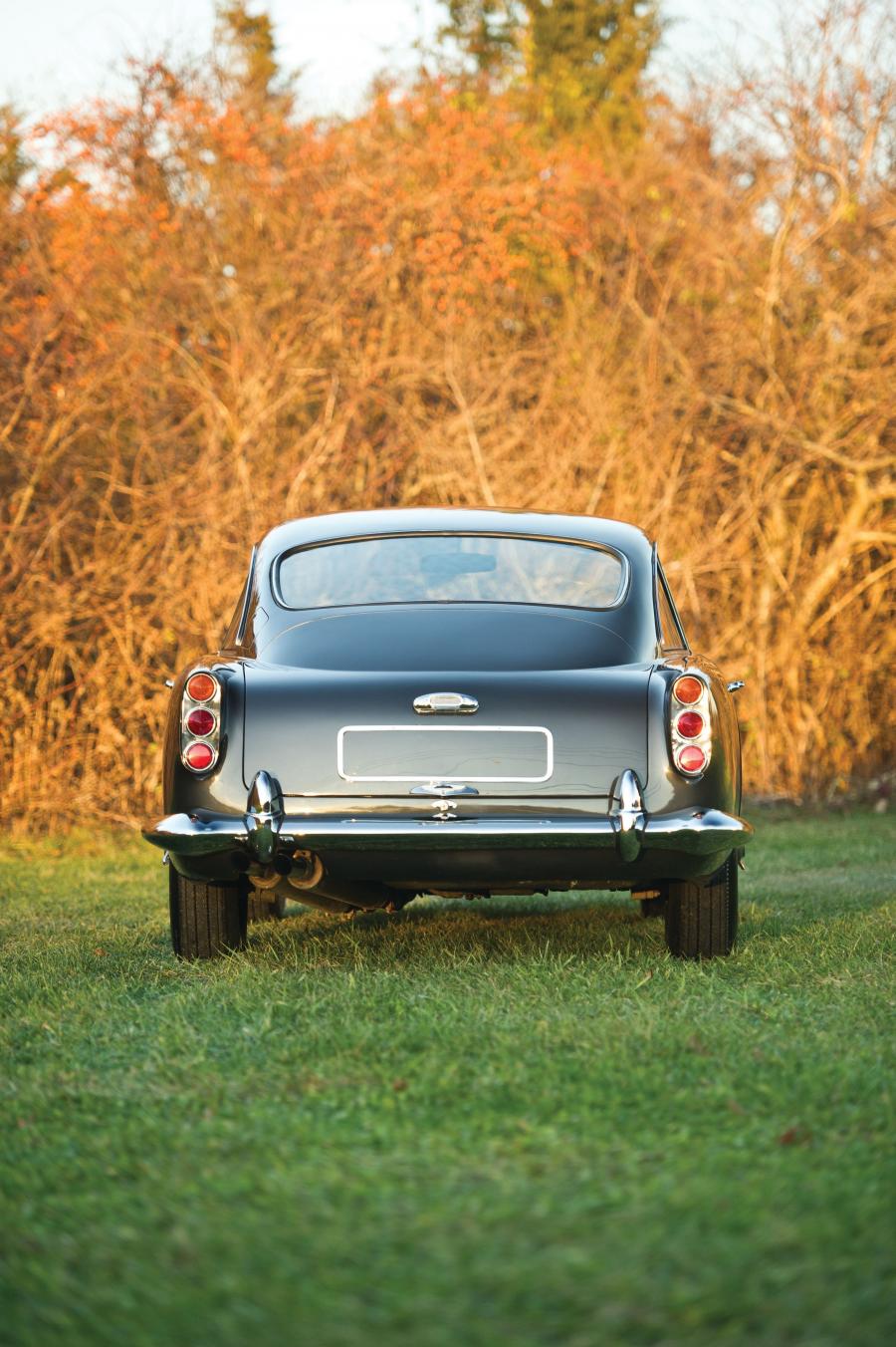  Aston Martin DB4 (910/R) 1962 года  (фото 18 из 27)